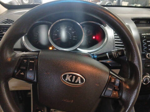 2011 Kia Sorento LX