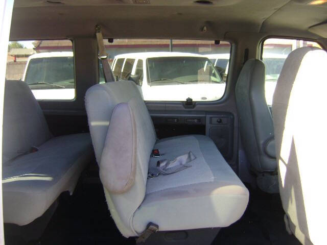 2002 Ford E-Series E-350 SD XL