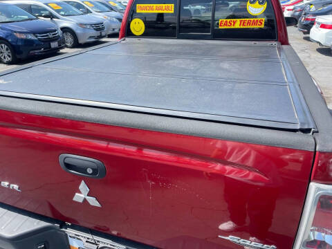 2009 Mitsubishi Raider LS