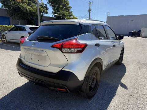 2018 Nissan Kicks S