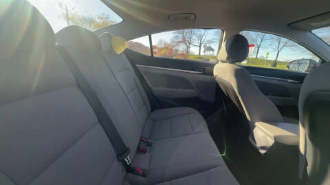 2019 Hyundai Elantra SE