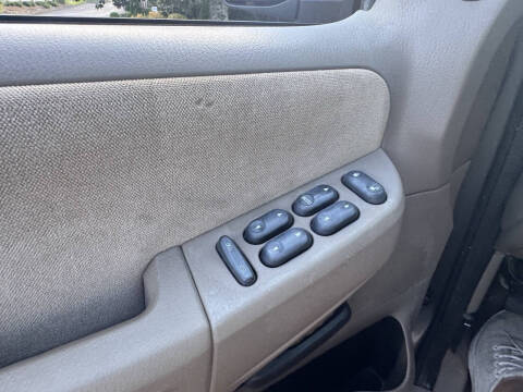 2005 Ford Explorer XLT