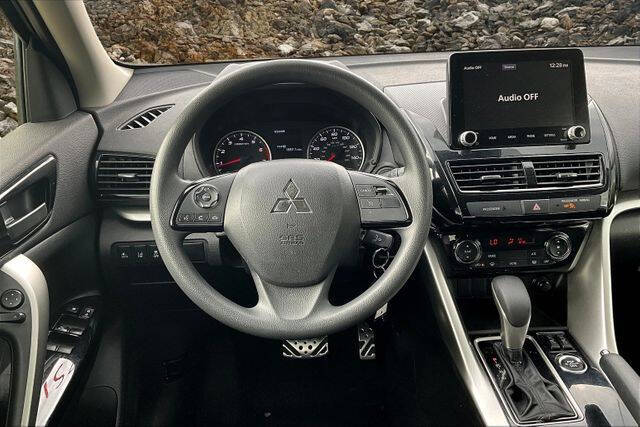 2022 Mitsubishi Eclipse Cross LE