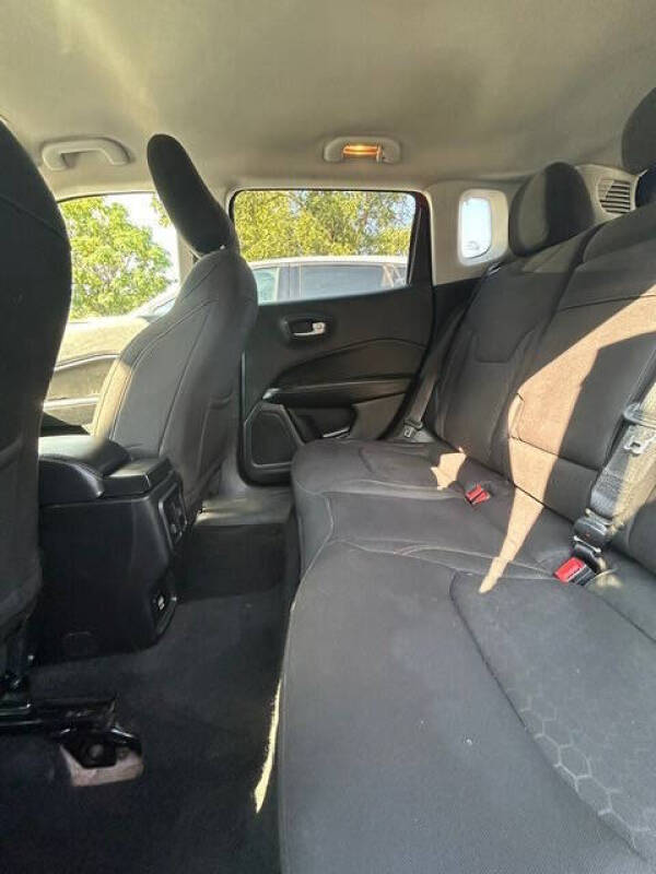 2017 Jeep Compass Sport