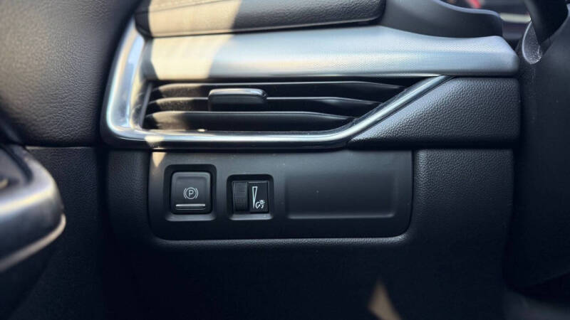 2021 Cadillac XT4 Premium Luxury