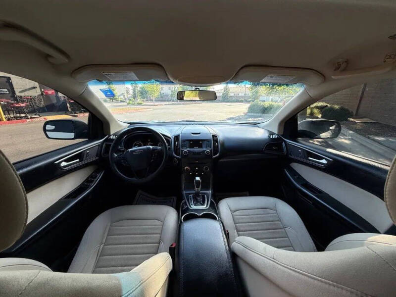 2015 Ford Edge SE