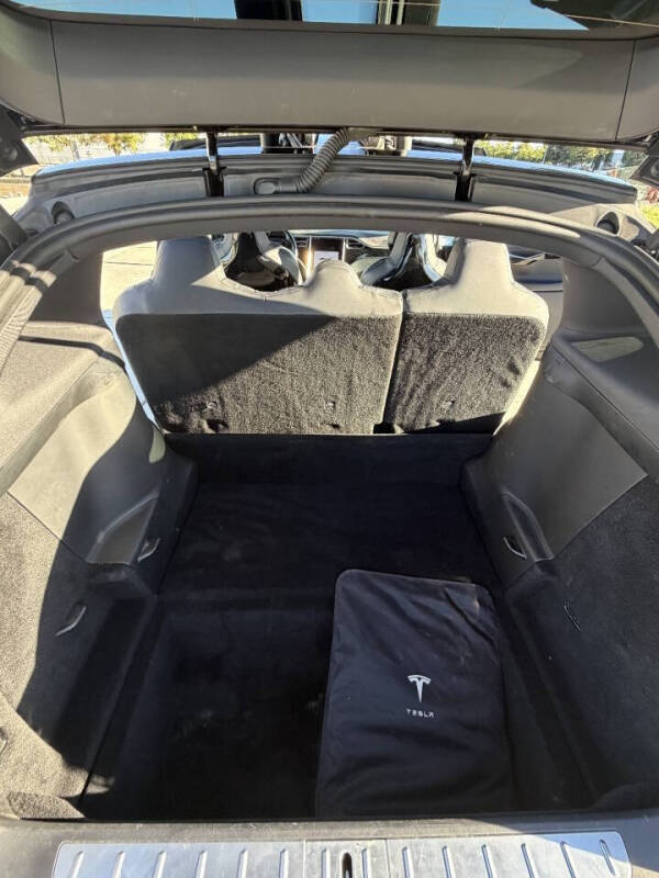2017 Tesla Model X 90D