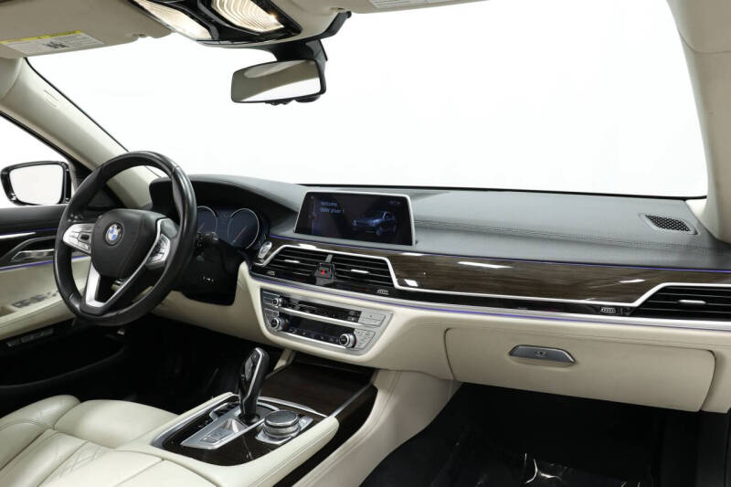 2016 BMW 7 Series 750i xDrive