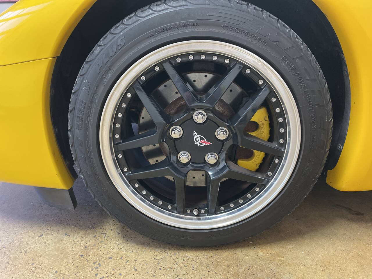 2004 Chevrolet Corvette 11