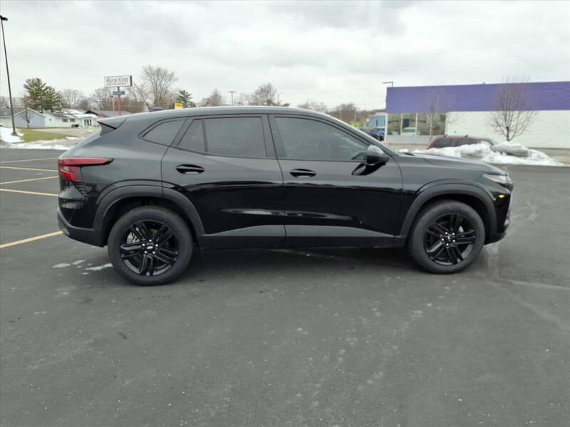 2025 Chevrolet Trax RS