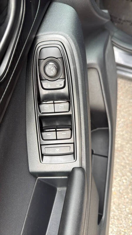 2019 Subaru Impreza 2.0i