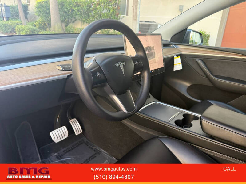 2023 Tesla Model Y Performance