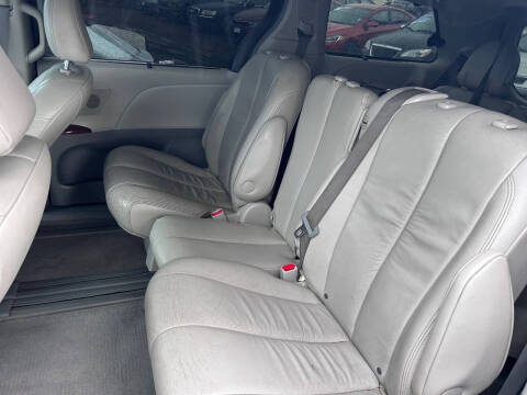 2011 Toyota Sienna Limited 7-Passenger