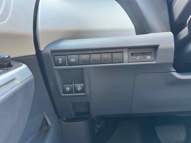 2021 Toyota Sienna LE 8-Passenger