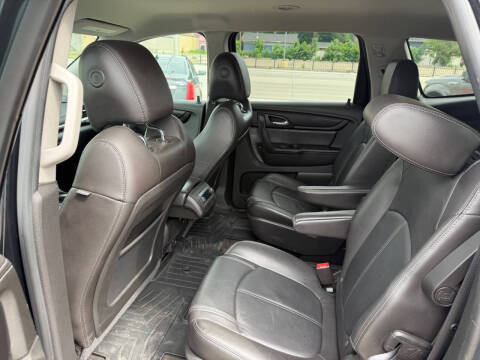 2017 Chevrolet Traverse LT