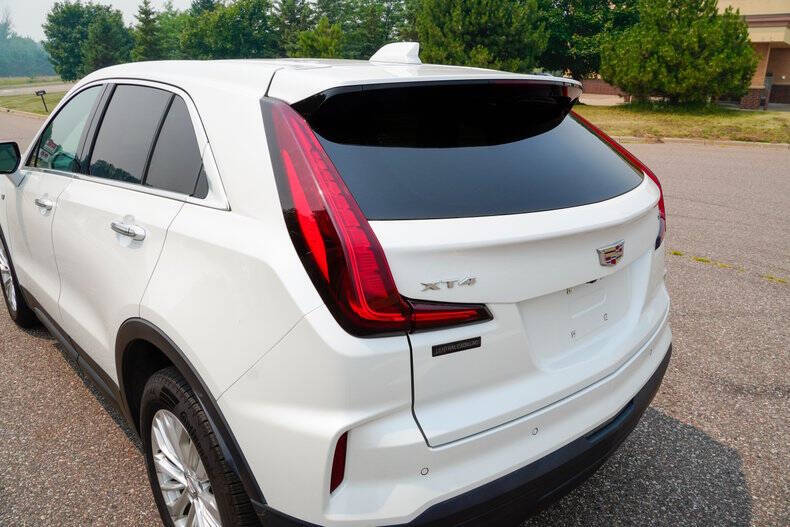 2024 Cadillac XT4 Luxury