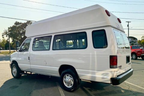 2011 Ford E-Series E-350 SD