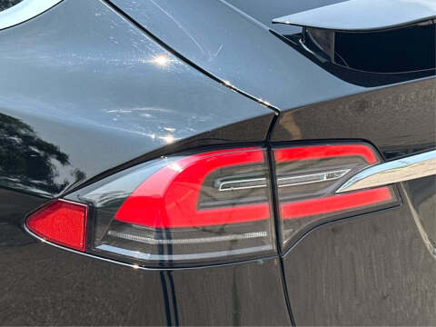 2020 Tesla Model X Long Range Plus