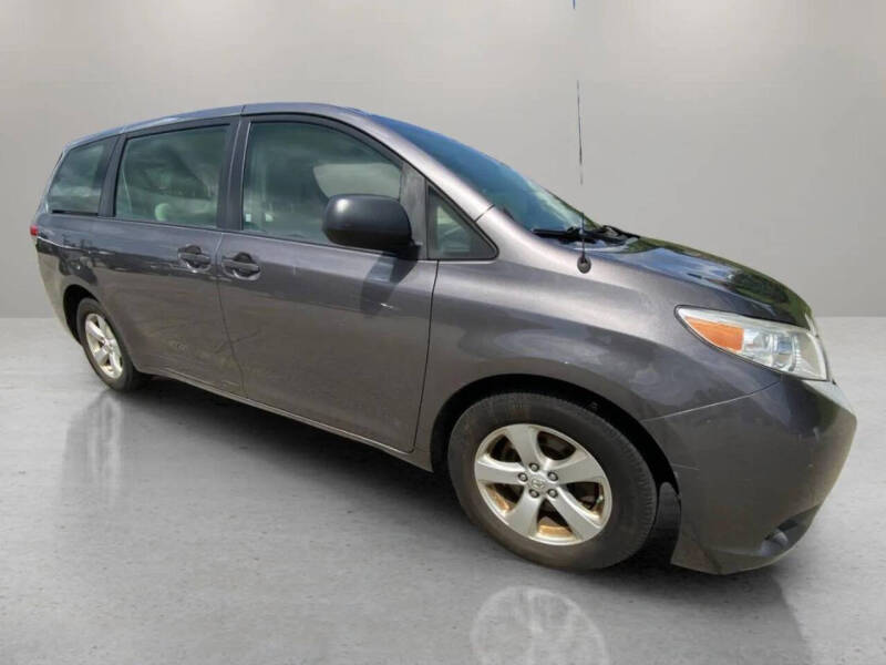 2012 Toyota Sienna Base 7-Passenger