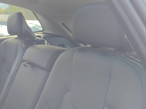 2025 Volvo XC60 B5 Plus Dark Theme