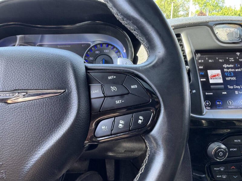 2018 Chrysler 300 S