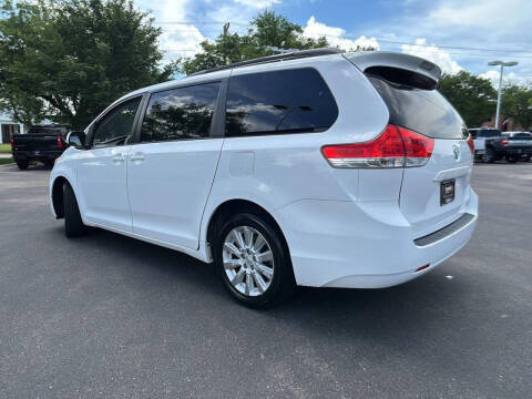 2013 Toyota Sienna XLE 7-Passenger