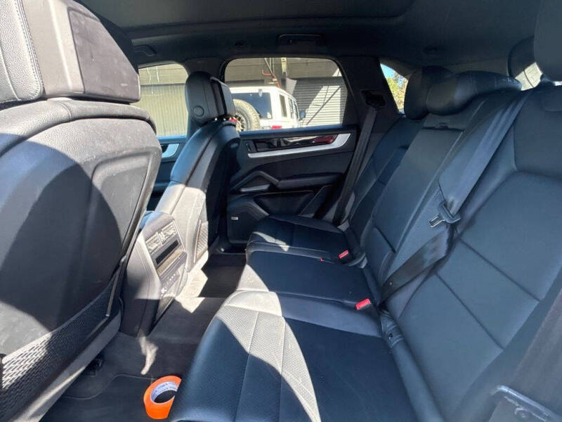 2024 Porsche Cayenne