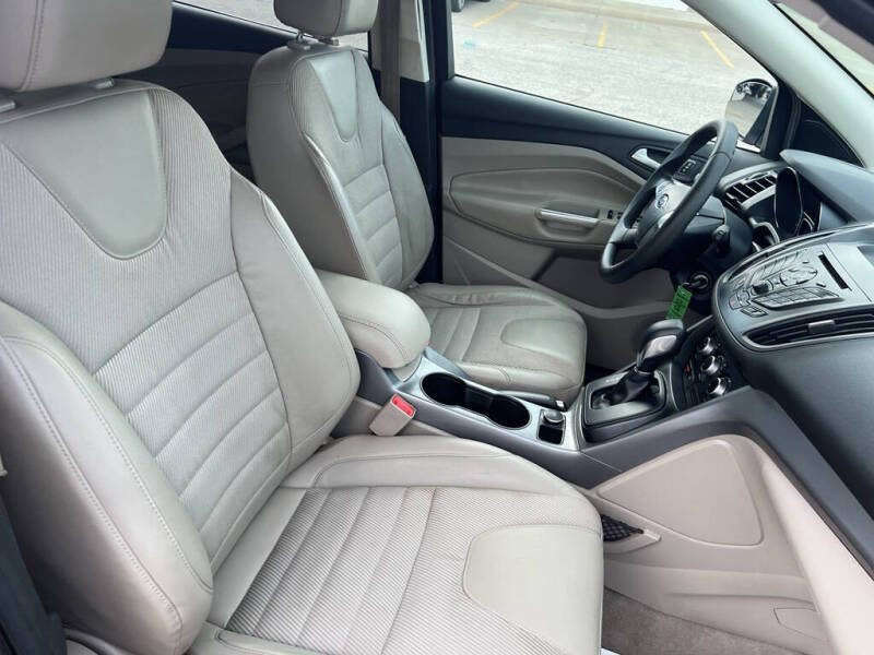 2016 Ford Escape SE