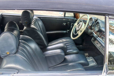 1970 Mercedes-Benz 280-Class
