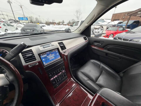 2012 Cadillac Escalade Luxury
