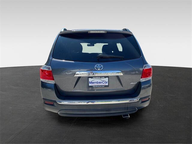2013 Toyota Highlander SE