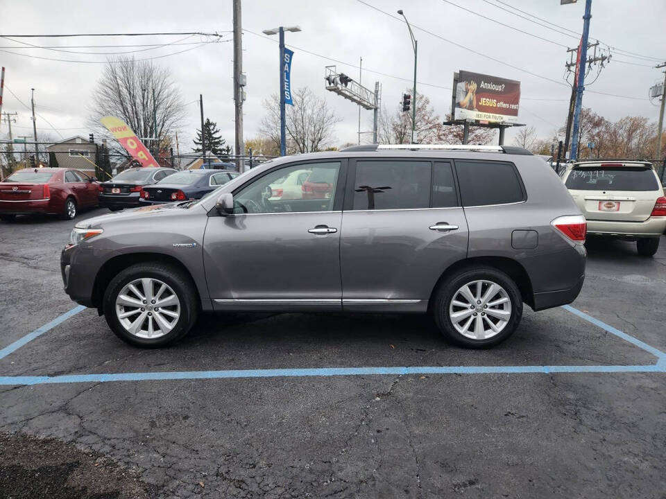 2013 Toyota Highlander Hybrid for sale at Chicago Auto House in Chicago, IL