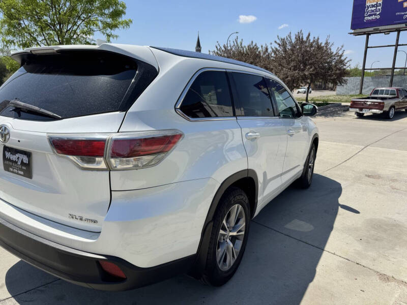 Image 6 of 2014 Toyota Highlander XLE