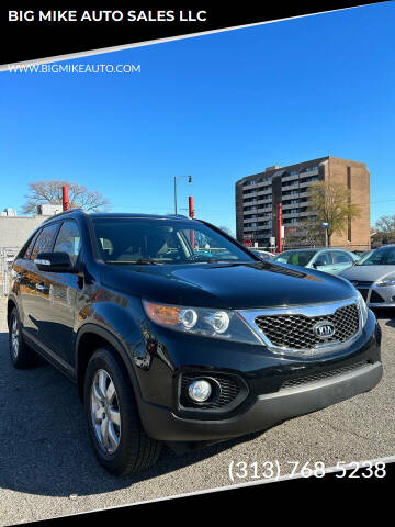 2013 Kia Sorento for sale at BIG MIKE AUTO SALES LLC in Lincoln Park MI