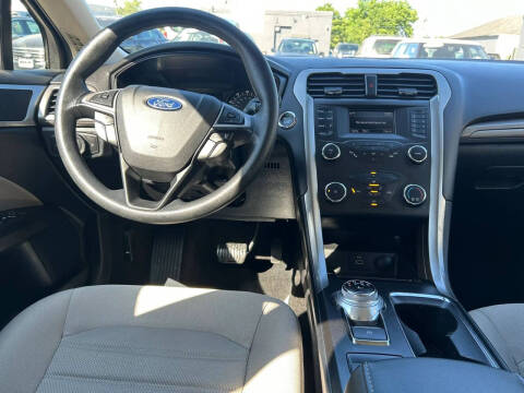 2019 Ford Fusion S