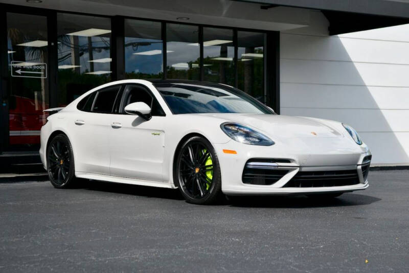 2018 Porsche Panamera Turbo S E-Hybrid