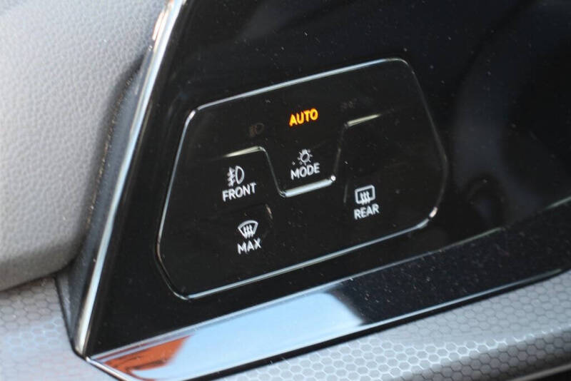 2022 Volkswagen Golf GTI Autobahn