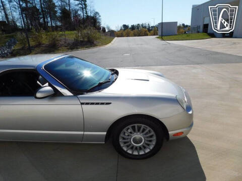 2004 Ford Thunderbird Deluxe