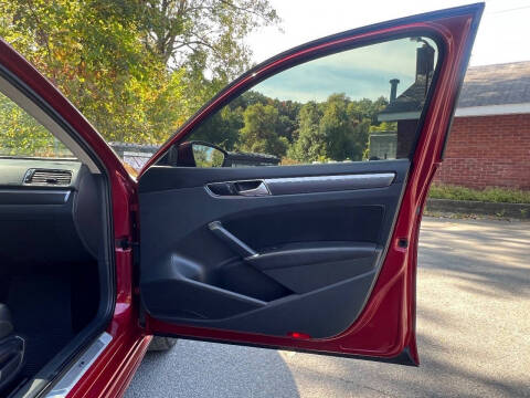 2016 Volkswagen Passat 1.8T R-Line