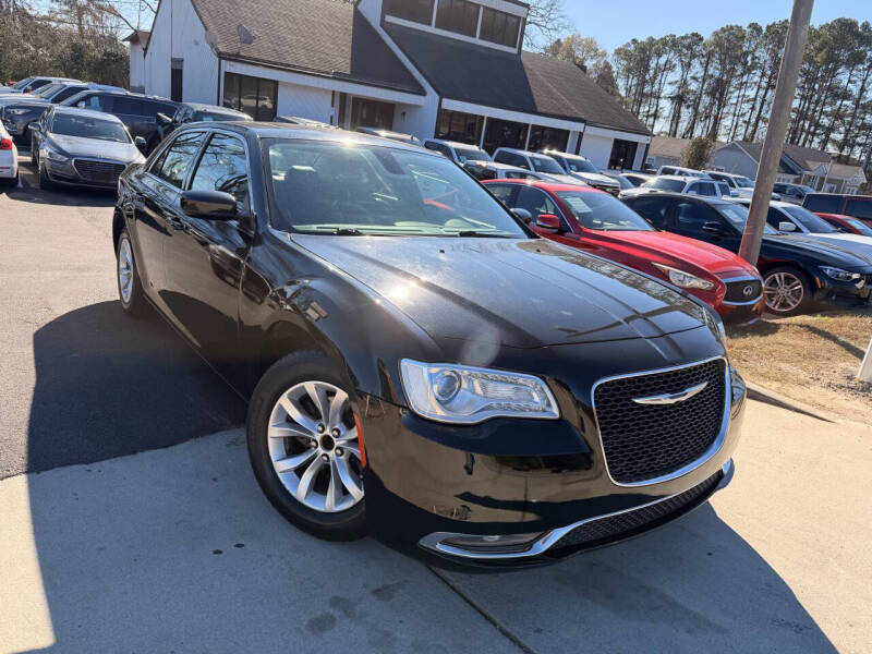 2016 Chrysler 300 Anniversary Package's photo