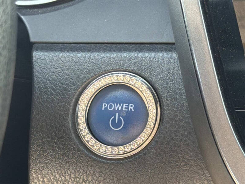 2021 Toyota Camry Hybrid LE