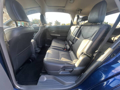 2013 Toyota Prius v Five