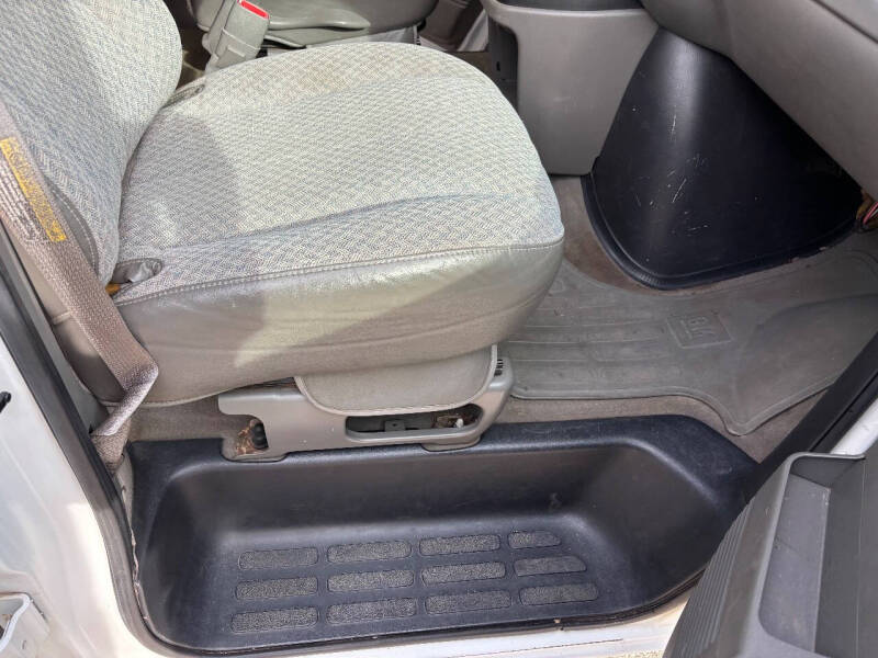 2003 Chevrolet Express 3500 LS