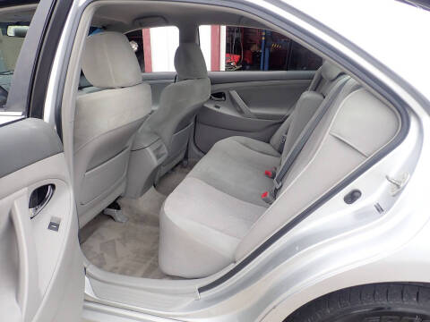 2010 Toyota Camry LE