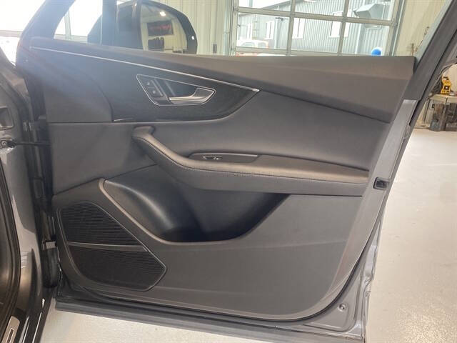 2023 Audi Q7 quattro Premium Plus 55 TFSI