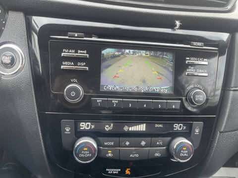 2017 Nissan Rogue SV