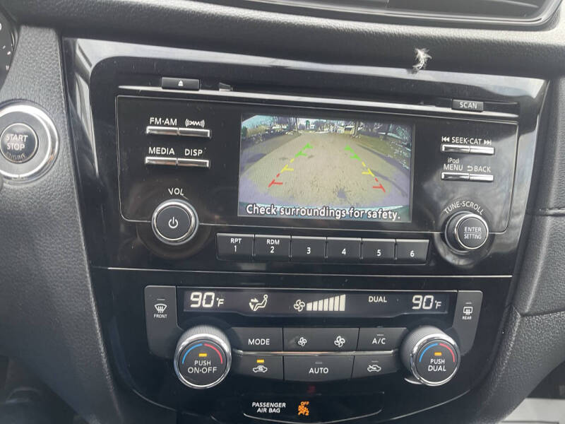 2017 Nissan Rogue SV