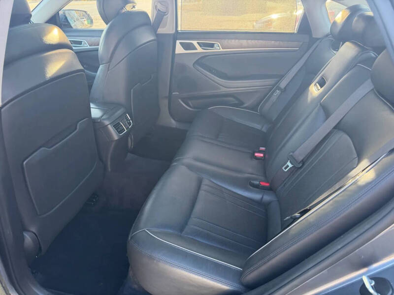 2015 Hyundai Genesis