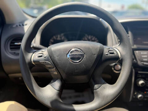 2020 Nissan Pathfinder S