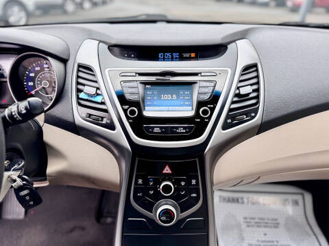 2015 Hyundai Elantra SE